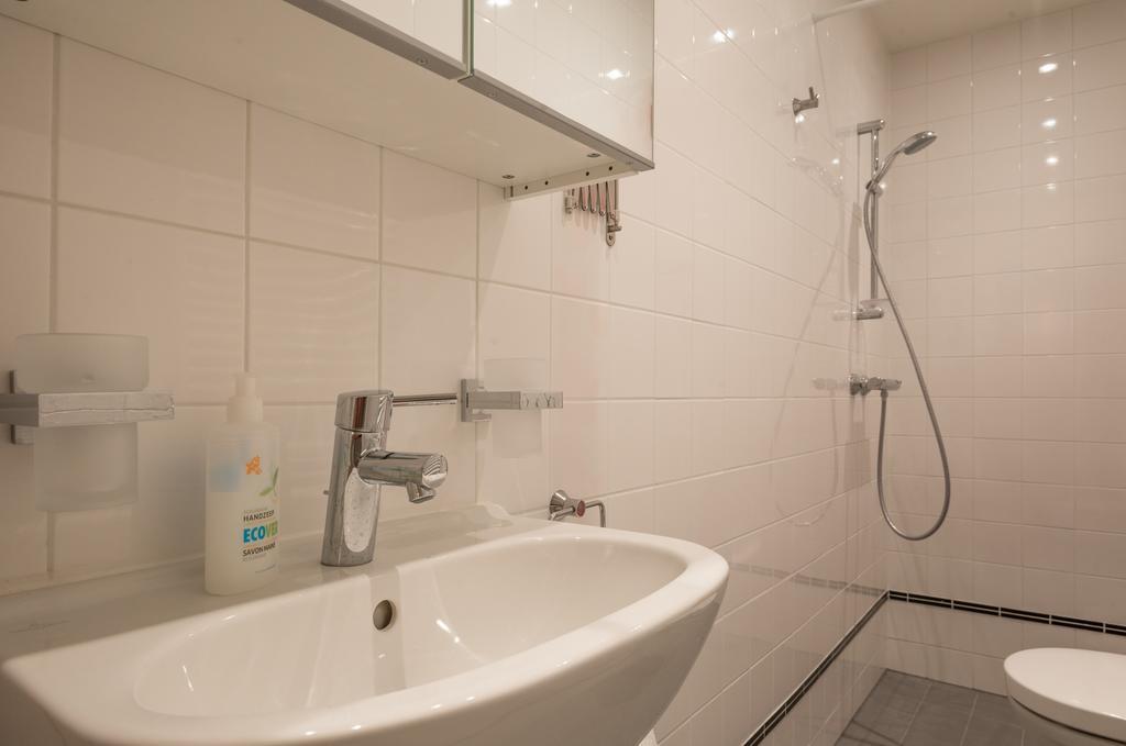 Canal View Amsterdam apartment Buitenkant foto